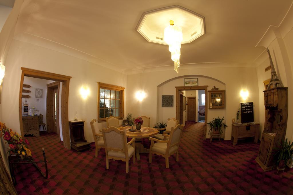 Hotel Post Pontresina Kültér fotó